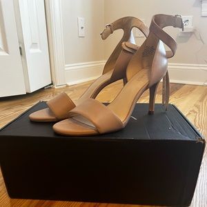 Nine West Heels Nude color Size 8